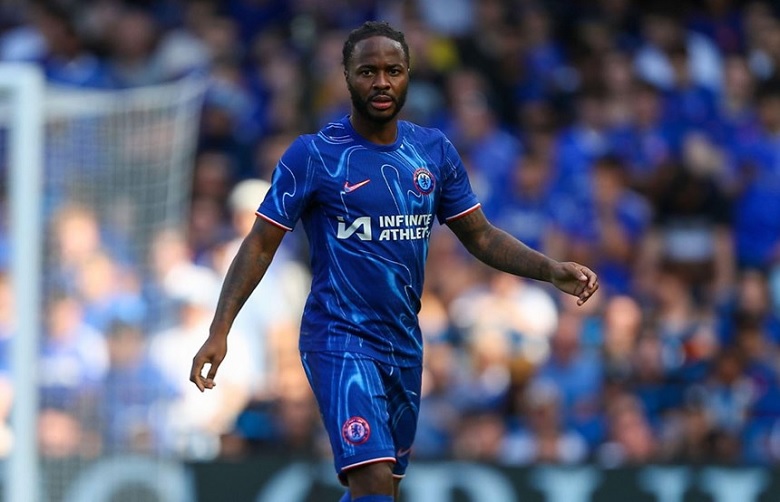 Cầu thủ chạy cánh Raheem Sterling trong màu áo Chelsea