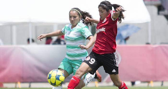 Cầu thủ Nữ Club Tijuana khởi động trước trận gặp Santos Laguna nữ tại Liga MX Femenil ngày 8/9, kỳ vọng chiến thắng trên sân nhà