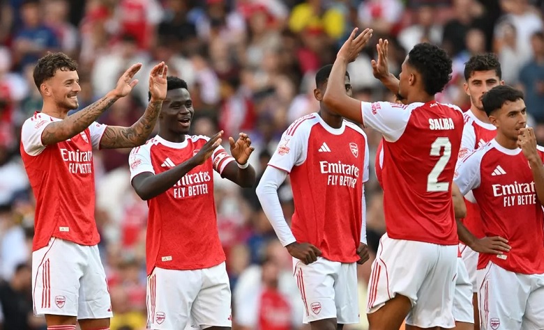 HLV Arteta và các cầu thủ Arsenal lo lắng trước bão chấn thương mùa giải