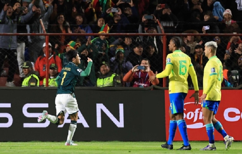 Cầu thủ Bolivia ăn mừng cuồng nhiệt sau khi vượt qua Venezuela để giành suất play-off World Cup 2026 khu vực Nam Mỹ.