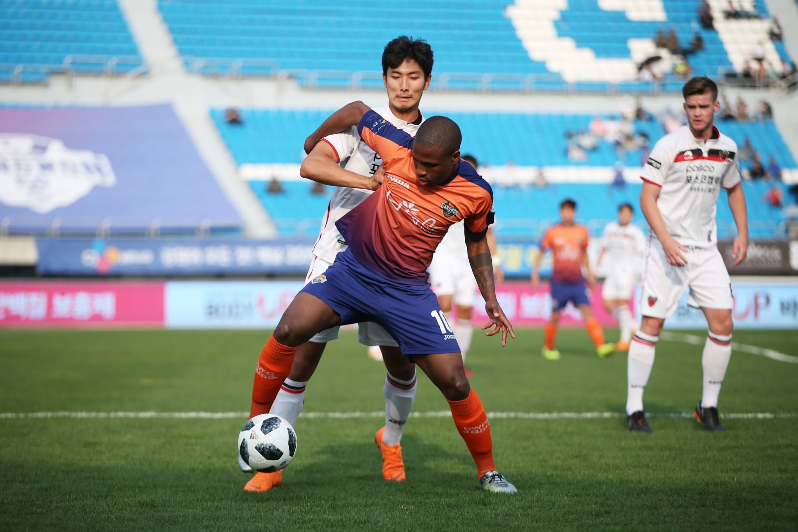 Cầu thủ ngôi sao Lingard của FC Seoul trong trận đấu tại K League 1