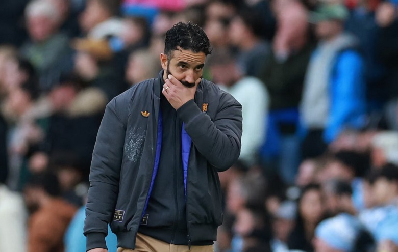 HLV Ruben Amorim thất vọng sau thất bại 0-3 của MU trước Man City ở derby Manchester, ghế HLV bị đe dọa tại Ngoại hạng Anh 2025/26