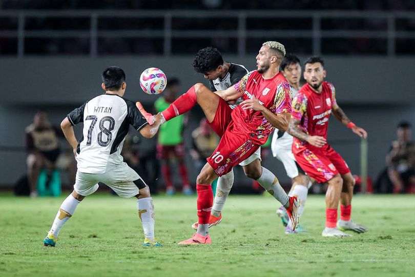 Soi tỷ lệ kèo Borneo vs Persis Solo: châu Á -1, Tài 2.5, Xỉu thẻ
