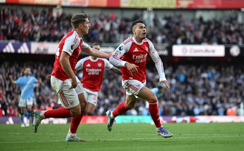 Man City bị Arsenal gỡ hòa 1-1 sau pha lập công phút bù giờ của Gabriel Martinelli