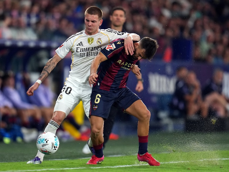Real Madrid thắng Levante 4-1: Mbappe và Vinicius tỏa sáng ở La Liga