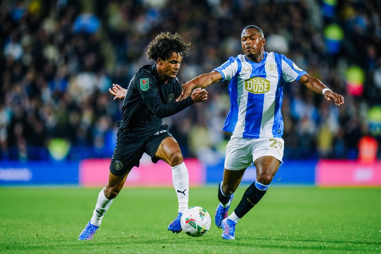 Bốc thăm vòng 4 Carabao Cup 2025/26: Man City gặp Swansea, Arsenal đối đầu Brighton, Tottenham làm khách Newcastle
