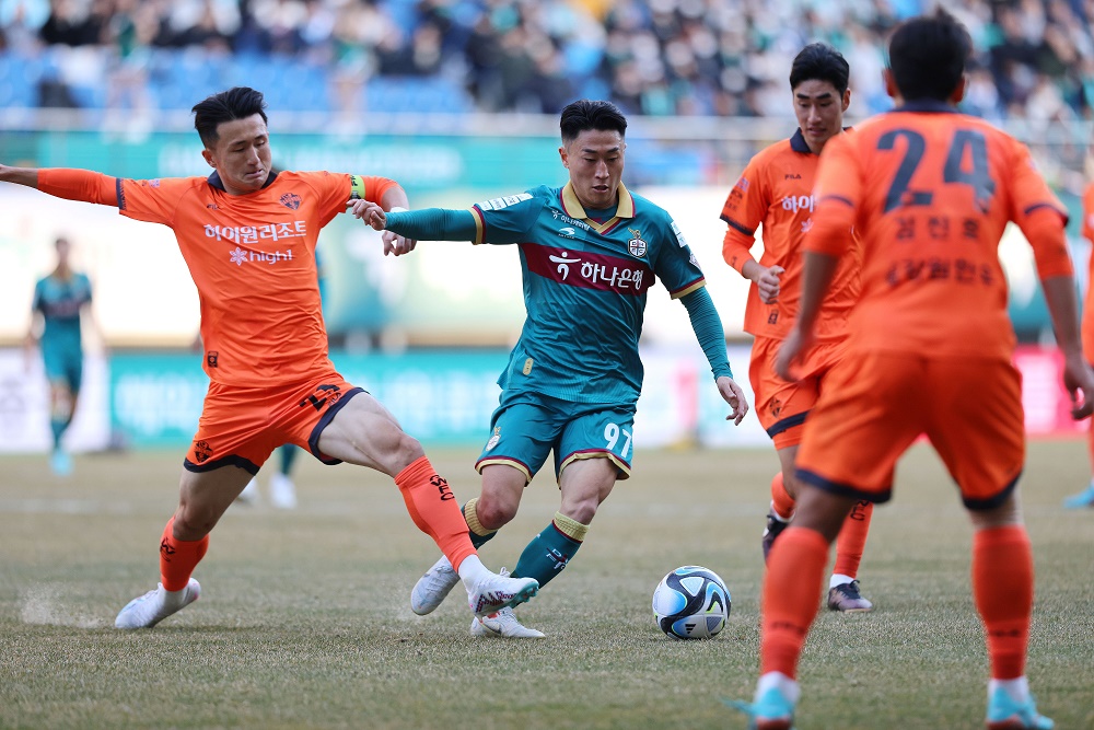 Nhận định, Soi kèo Gangwon vs Daejeon Hana Citizen 12h00 ngày 27/9: Phong độ tương đồng - Ảnh 4