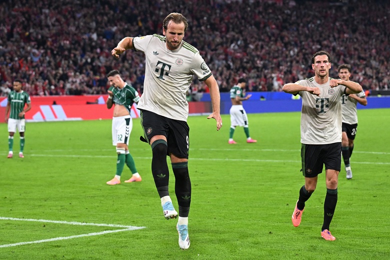 Harry Kane cán mốc 100 bàn cho Bayern sau cú đúp vào lưới Bremen ở vòng 5 Bundesliga 2025/26