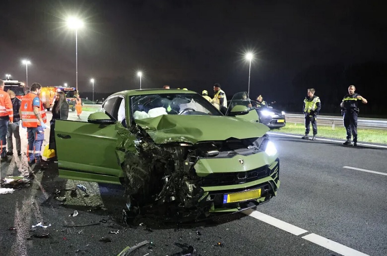 Cựu sao Hà Lan thoát chết sau tai nạn kinh hoàng - Ảnh 1