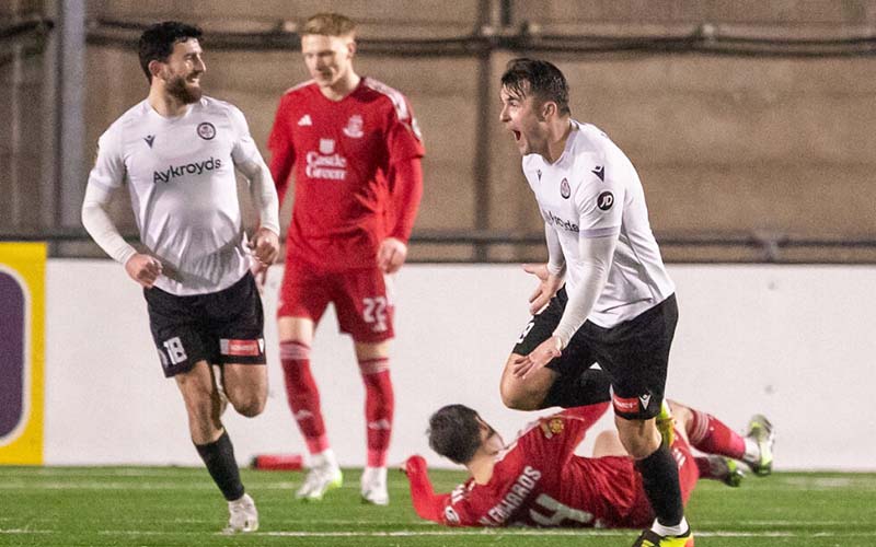 Nhận định, Soi kèo Bala Town vs Connah's Quay Nomads 1h45 ngày 8/10: Bất phân thắng bại - Ảnh 1