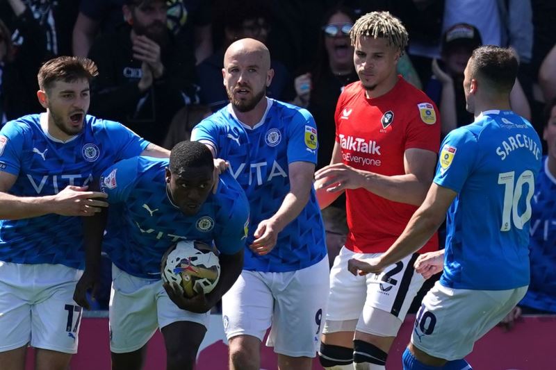 Nhận định, Soi kèo Salford City vs Stockport County 01h00 ngày 08/10: Khách lấn chủ - Ảnh 1