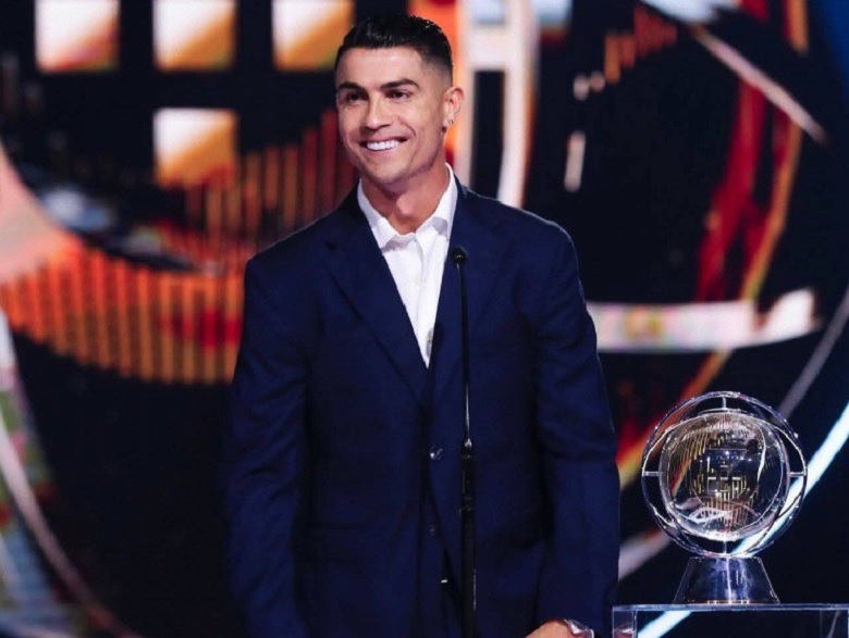 Ronaldo được vinh danh trước vòng loại World Cup 2026 - Ảnh 1