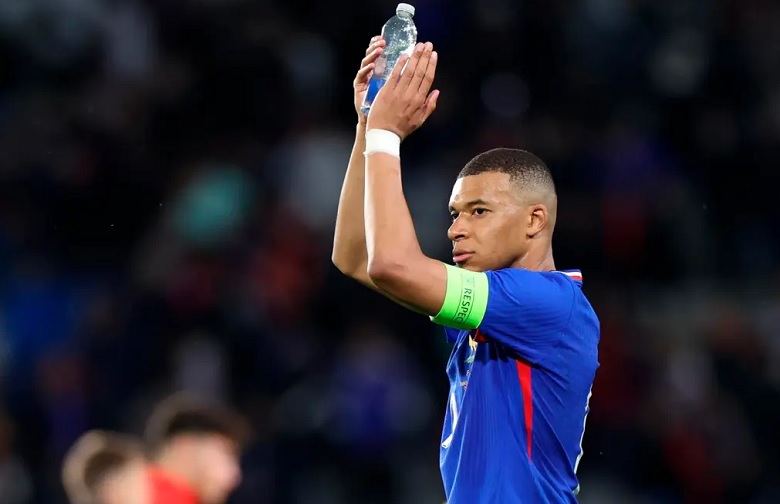 Mbappe sắp xô đổ kỷ lục của Giroud và Klose - Ảnh 1
