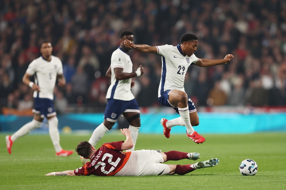 Soi kèo phạt góc Latvia vs Anh, 1h45 ngày 15/10 - Ảnh 6