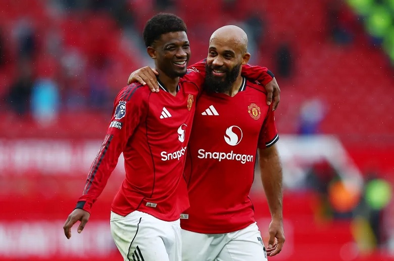 MU mất 2 trụ cột trước thềm Giáng sinh - Ảnh 1