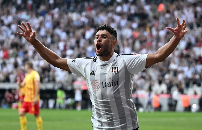 Oxlade-Chamberlain bất ngờ trở lại Arsenal - Ảnh 1