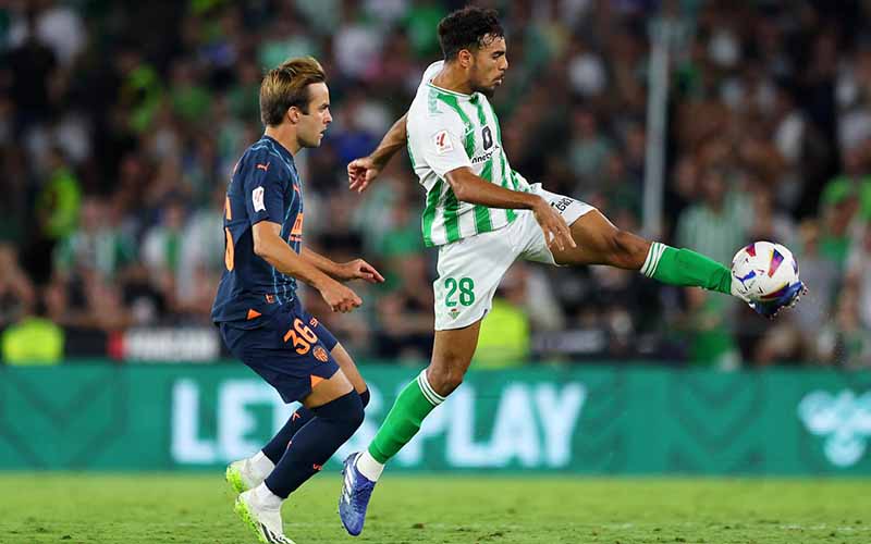 Nhận định, Soi kèo Valencia vs Real Betis 0h30 ngày 10/11: Nối dài mạch thắng - Ảnh 1