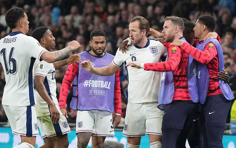 ĐT Anh tạo cột mốc không tưởng - Ảnh 1