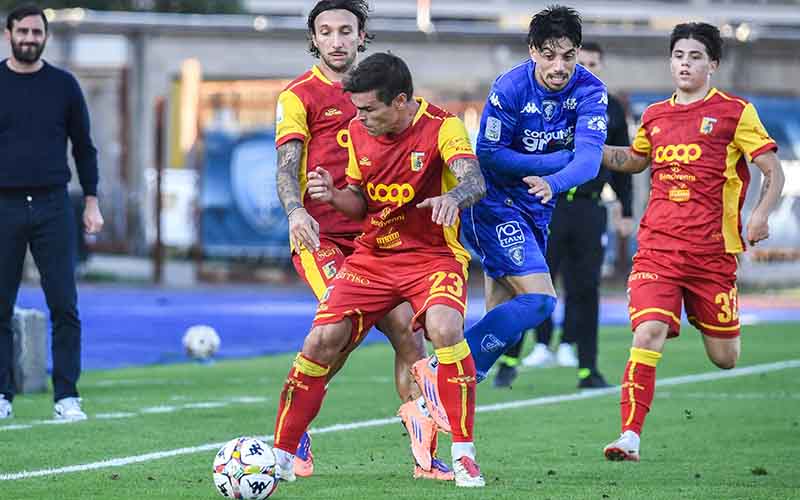 Nhận định, Soi kèo Catanzaro vs Pescara 2h30 ngày 22/11: Ra về tay trắng - Ảnh 1