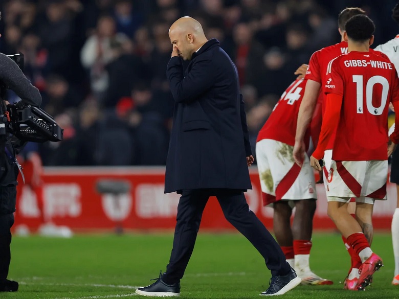 Slot lọt Top 3 HLV có nguy cơ bị sa thải cao nhất Ngoại hạng Anh - Ảnh 1