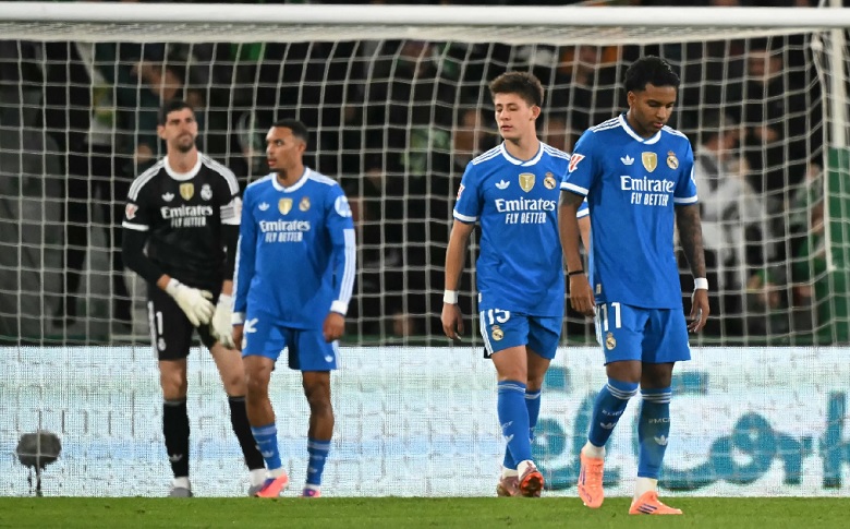 Thoát thua trong gang tấc, Real Madrid bị Barcelona áp sát tại La Liga - Ảnh 1