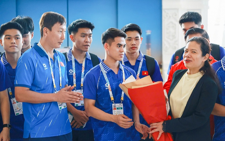 U22 Việt Nam có mặt tại Thái Lan, bắt đầu hành trình săn vàng SEA Games 33 - Ảnh 1