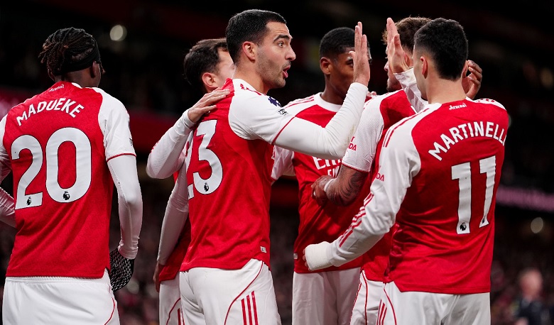 Arsenal kéo dài chuỗi bất bại lên con số 18 - Ảnh 1
