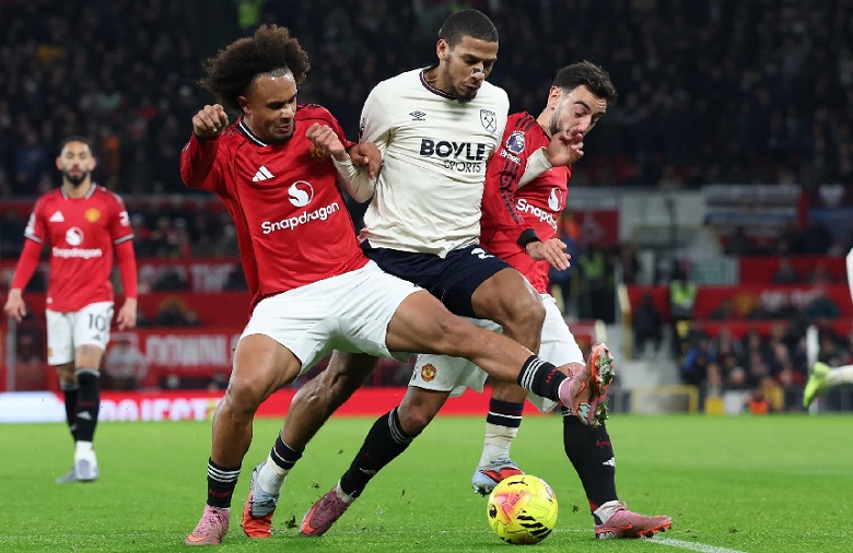 MU mất điểm trước đội bóng thuộc nhóm cầm đèn đỏ - Ảnh 1