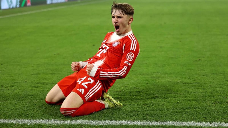 Tài năng tuổi teen của Bayern Munich lập kỷ lục không tưởng ở Cúp C1 - Ảnh 1