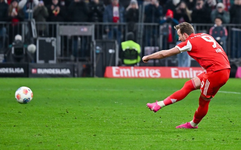 Harry Kane cán mốc 50 bàn trong năm 2025 - Ảnh 1