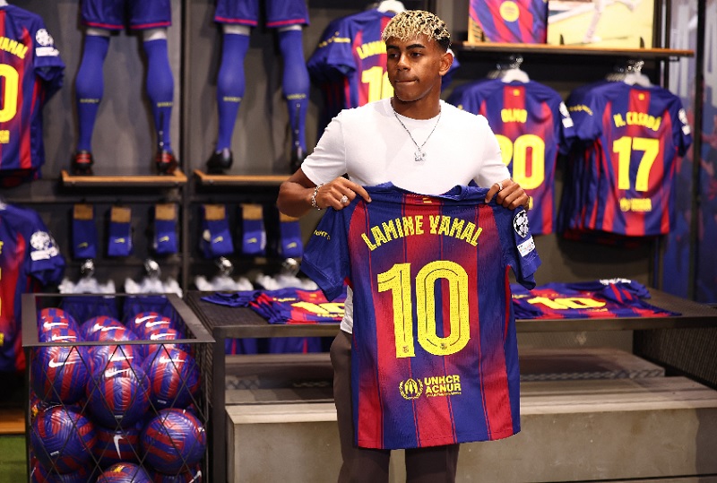 Yamal thống trị bảng xếp hạng áo đấu, Ronaldo rơi xuống thứ 7 - Ảnh 1