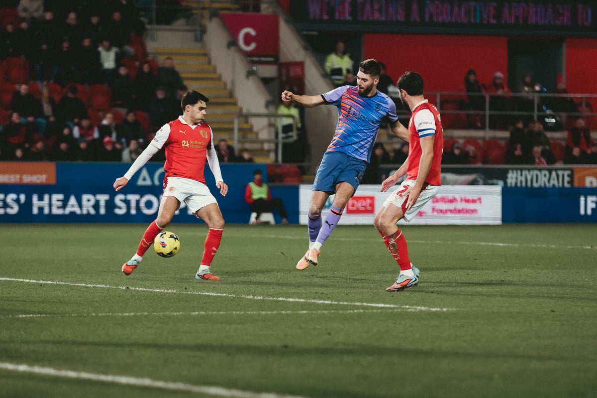 Nhận định, Soi kèo Blackpool vs Rotherham United 02h45 ngày 30/12: Khách lấn chủ - Ảnh 1