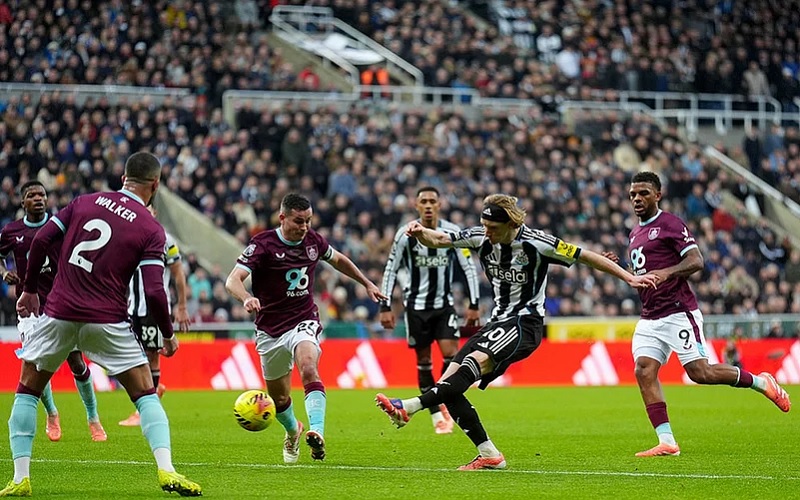 Nhận định, Soi kèo Burnley vs Newcastle 2h30 ngày 31/12: Tự tin giật điểm - Ảnh 1