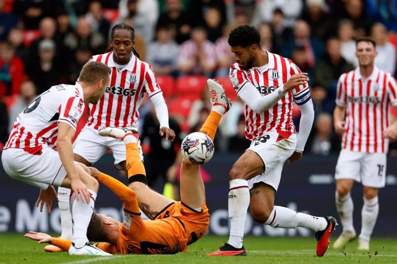 Nhận định, Soi kèo Hull City vs Stoke City, 22h00 ngày 1/1: Cải thiện vị trí - Ảnh 1