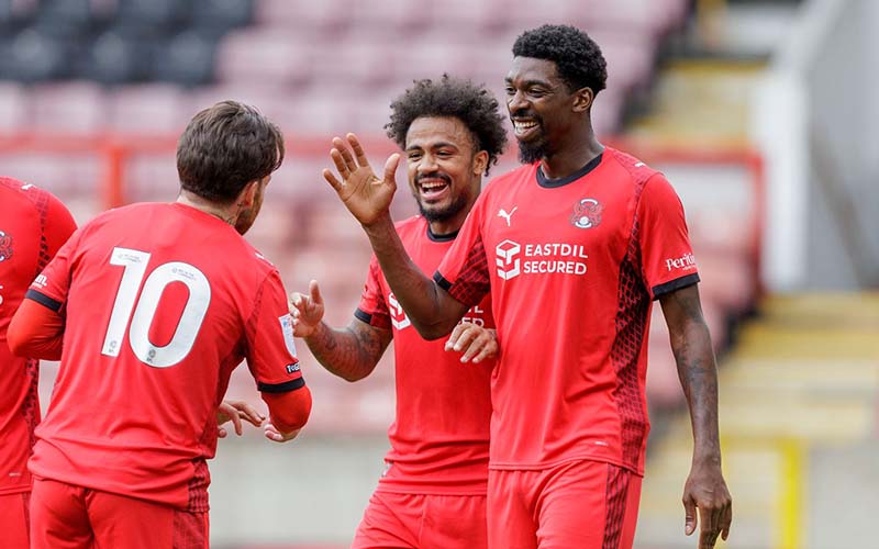 Nhận định, Soi kèo Leyton Orient vs AFC Wimbledon 22h00 ngày 1/1: Chủ nhà hưởng niềm vui - Ảnh 1