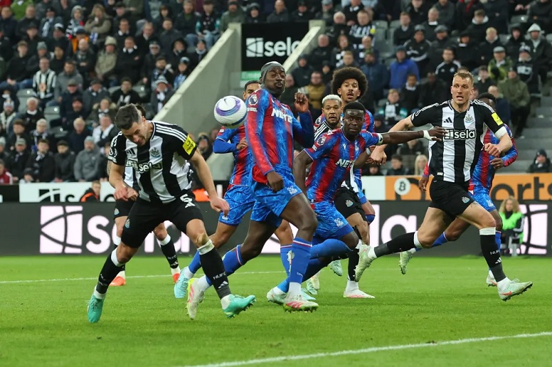 Nhận định, Soi kèo Newcastle vs Crystal Palace 22h00 ngày 4/1: Giữ trọn 3 điểm - Ảnh 1