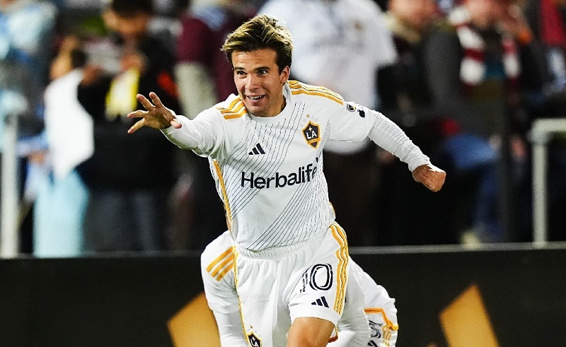 Biến chứng chấn thương khiến cựu sao Barca phải nghỉ thi đấu hơn 2 năm - Ảnh 1