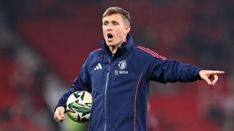 Old Trafford dậy sóng với cuộc đua ghế HLV tạm quyền - Ảnh 1