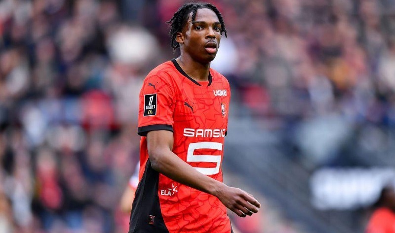 Chelsea đạt thỏa thuận chiêu mộ trung vệ 56 triệu bảng - Ảnh 1