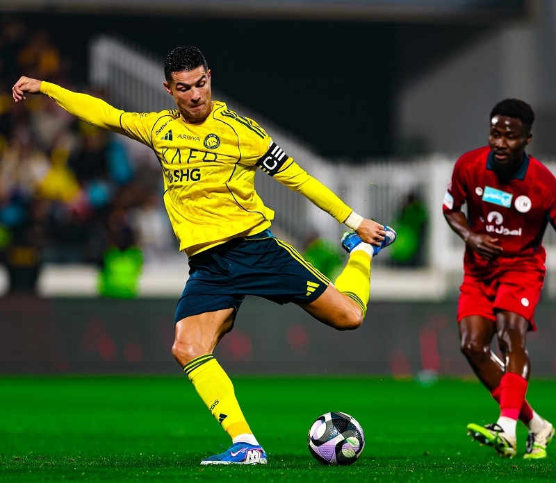 Ronaldo chạm mốc 960 bàn thắng trong sự nghiệp - Ảnh 1