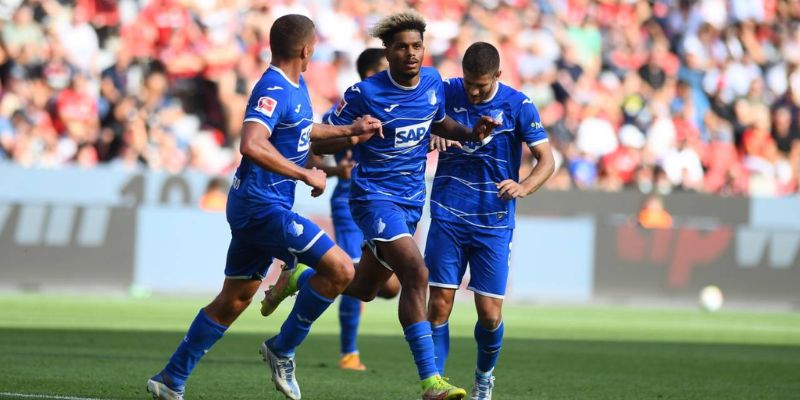 Nhận định, Soi kèo Eintracht Frankfurt vs Hoffenheim 21h30 ngày 24/1: Phong độ trái ngược - Ảnh 1