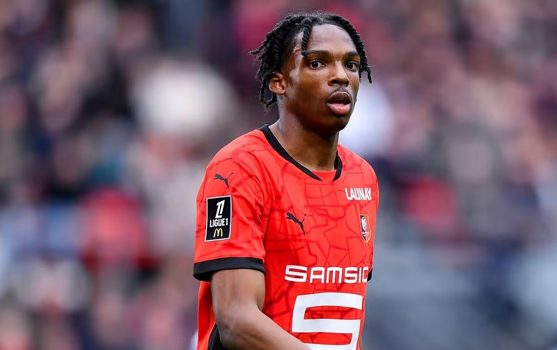 Vì sao Liverpool chấp nhận chi 60 triệu bảng để chiêu mộ Jérémy Jacquet? - Ảnh 2