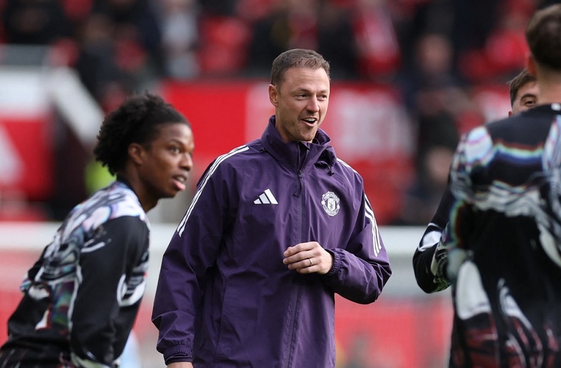 Lộ diện ‘bộ não’ đứng sau những quả phạt góc khiến đối thủ ‘đứng hình’ của MU - Ảnh 2