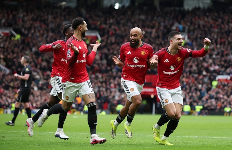 MU ‘quay xe’, hủy kế hoạch giao hữu tại Trung Đông - Ảnh 2