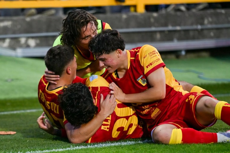 Nhận định, Soi kèo Pescara vs Catanzaro, 2h00 ngày 11/2: Thất bại toàn diện - Ảnh 1