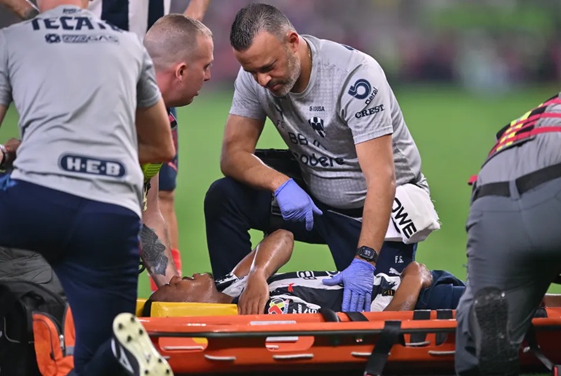 Cựu sao MU dính chấn thương nặng tại Liga MX - Ảnh 1