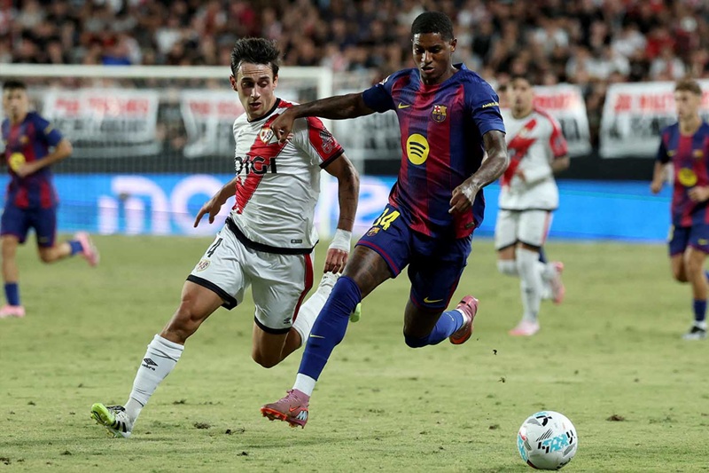 Barcelona nhận cảnh báo từ MU trong cuộc đàm phán Rashford - Ảnh 2