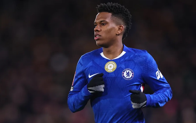 Vì sao Estevao bị loại khỏi đội hình Chelsea gặp Burnley? - Ảnh 1