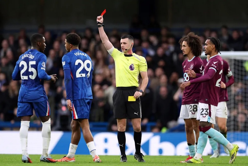 Vì sao Estevao bị loại khỏi đội hình Chelsea gặp Burnley? - Ảnh 2