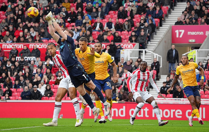 Nhận định, Soi kèo Stoke vs Oxford United 3h00 ngày 26/2: Thế trận giằng co - Ảnh 1